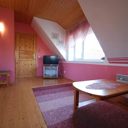 Ida Majutus 3* Курессааре