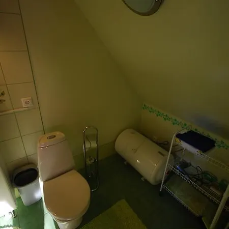 Ida Majutus Гостевой дом Курессааре