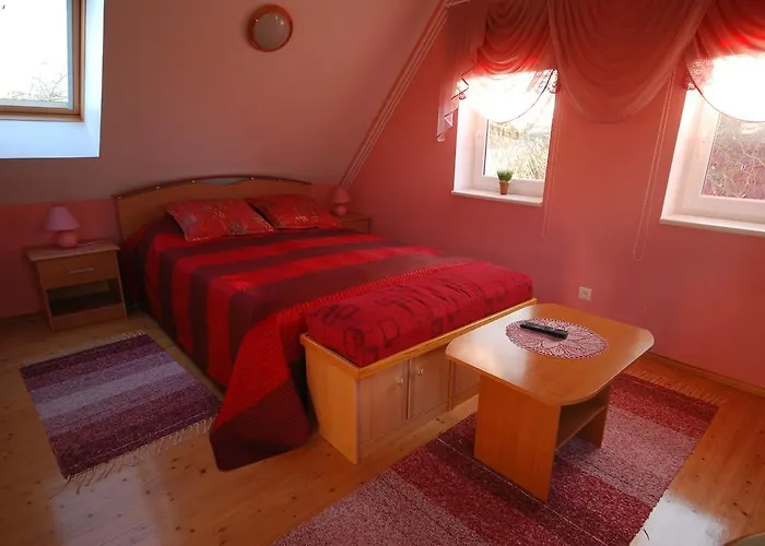 Ida Majutus Kuressaare